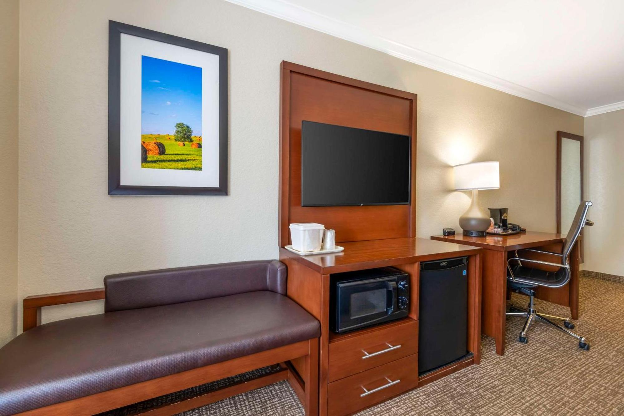 אליזבתטאון Comfort Suites מראה חיצוני תמונה